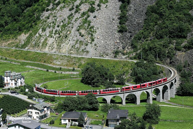 Alpenverein OEAV.CZ Rhétská dráha Švýcarsko