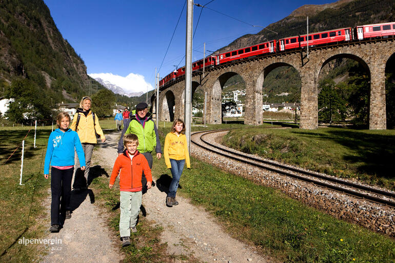 Via Albula/Bernina, Rhatische Bahn, Alpenverein