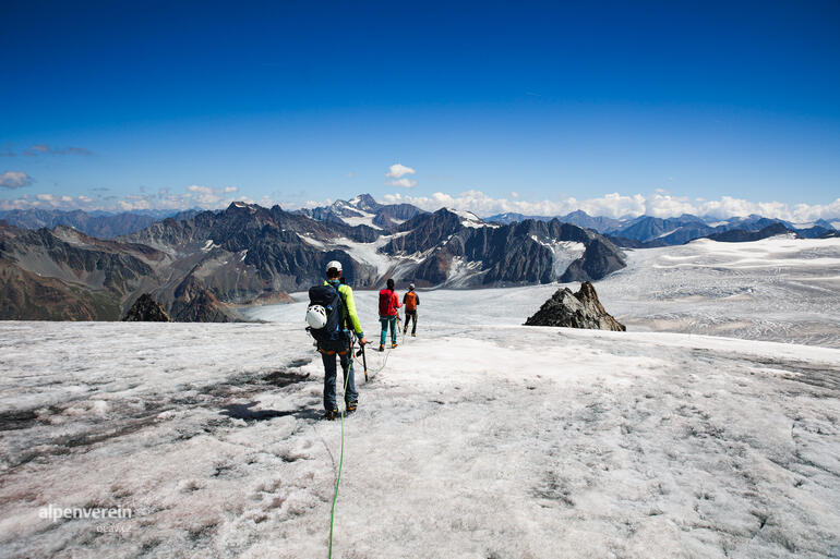 Alpenverein OEAV.CZ Alpská asociace: Zřeknutí se rozvojových projektů
